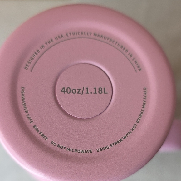 Hello Kitty Pink Tumbler with Straw - Picture 5 of 6